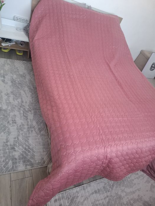 Покривало за легло капитонирано размер 235/220см