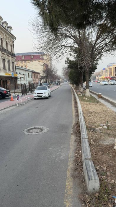 сдаётся нежилое помещение вдоль дороги. напротив магазина Динамо.