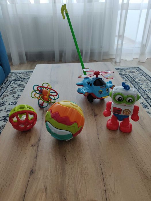 Jucării ( 6 luni-2 ani)
