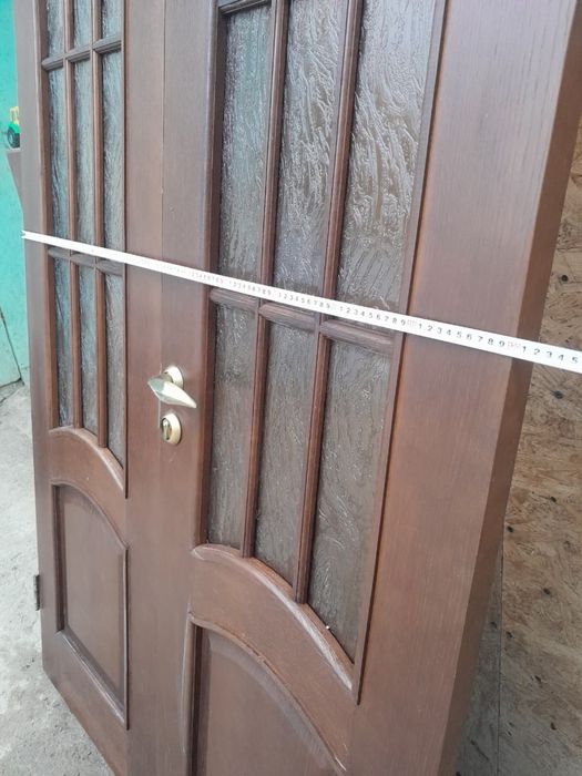 Продам двери в хорошем состоянии