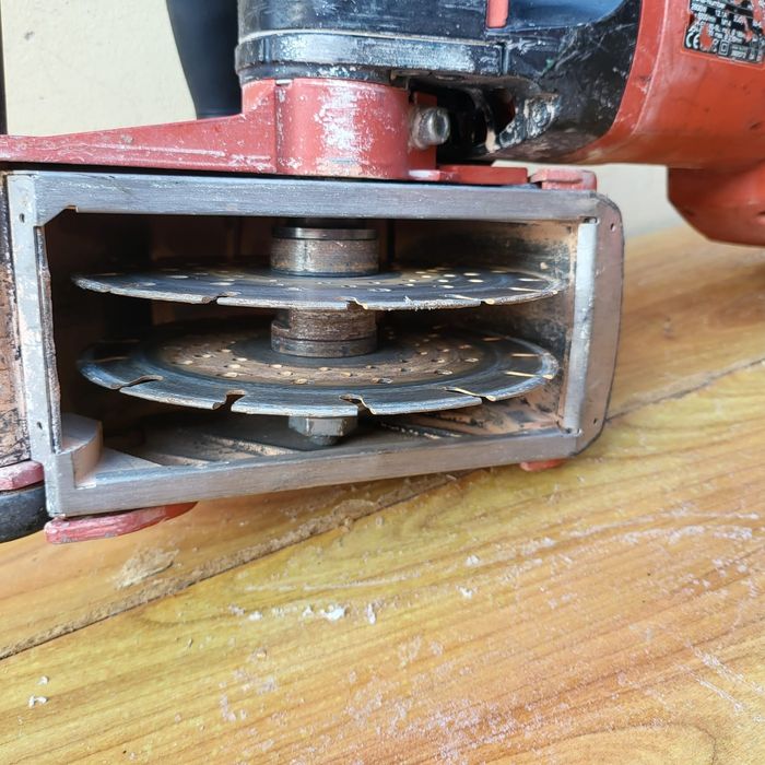 Mașină de slituit Hilti DCH 180 - SL