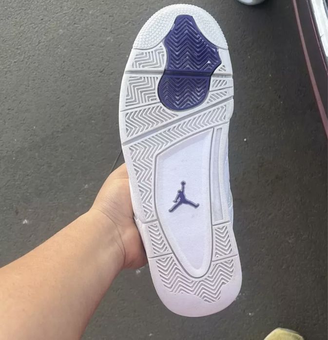 Jordan retro 4 Metalic Purple