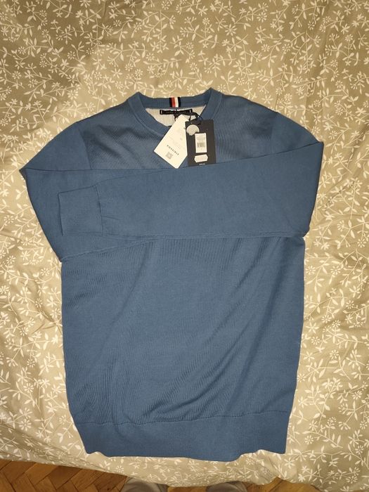 Tommy Hilfiger neck sweater