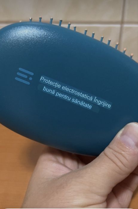 Perie pentru femeie