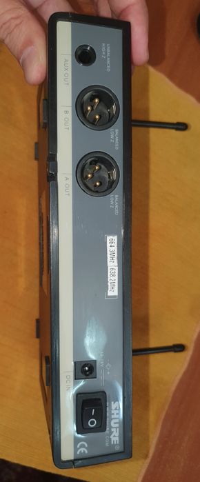 Продается микрофоны shure