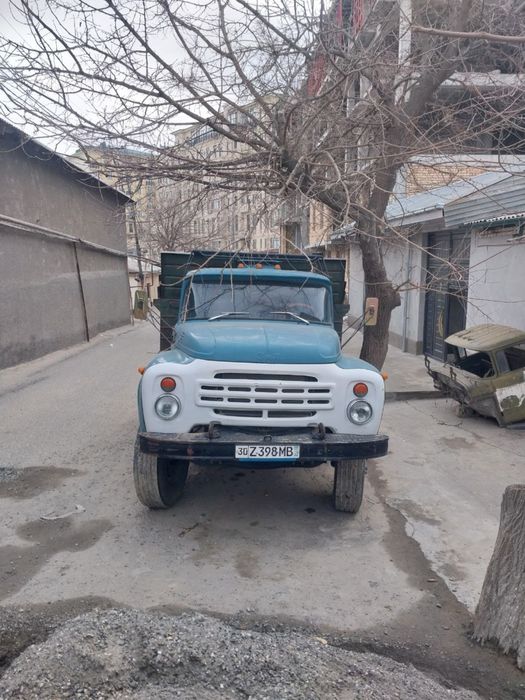 Зил сотилади мотор Урал холати аьло даражада