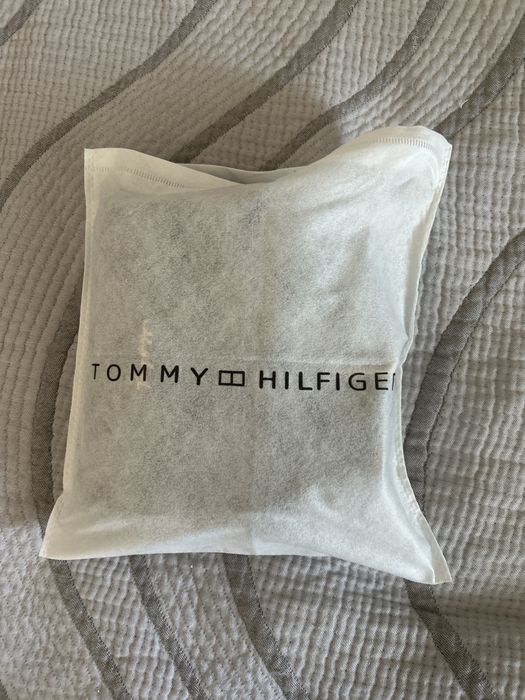 Продаю сумку Томми Хилфигер