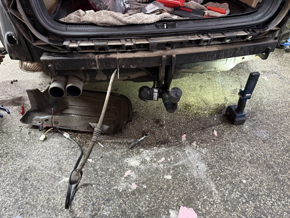 Теглич за Passat B6