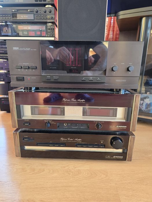 Продавам усилвател Yamaha MX 1000 и предусилвател Yamaha CX 1000