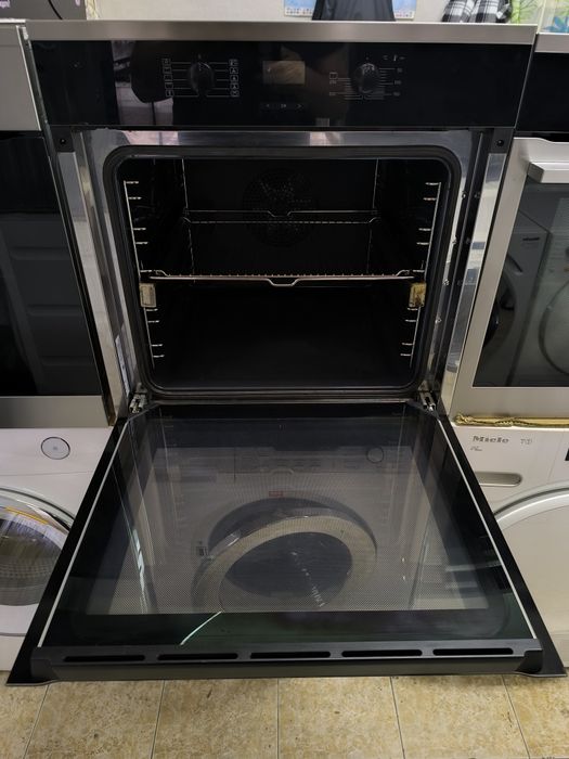 Фурна Miele H2661-1B - 76 литра - клас А