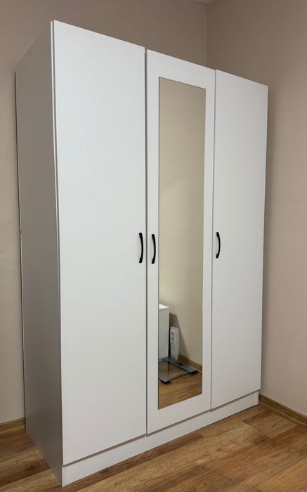 Гардероб - трикрилен