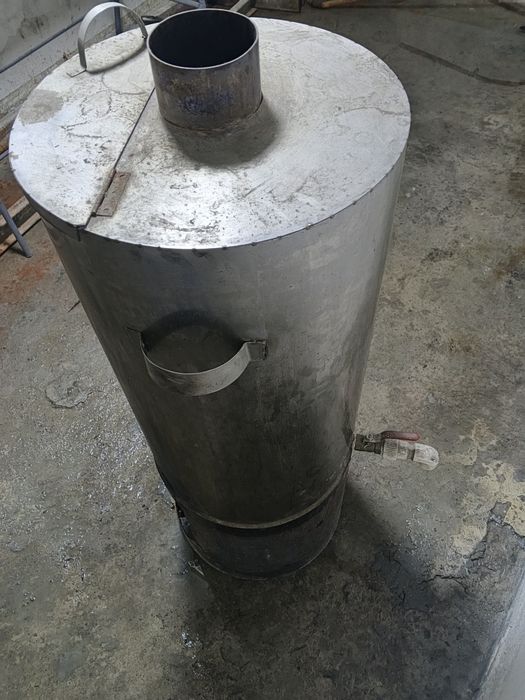 Choy qaynatadigan bak sotiladi