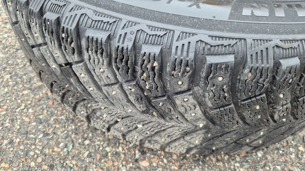 Зимняя Michelin 215/65/16