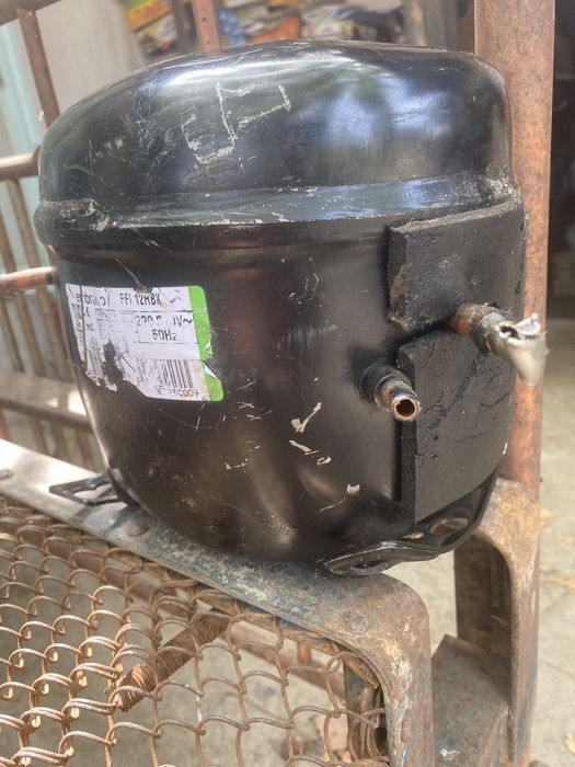 Продается компрессор для холодильника,Embraco Итальянский.