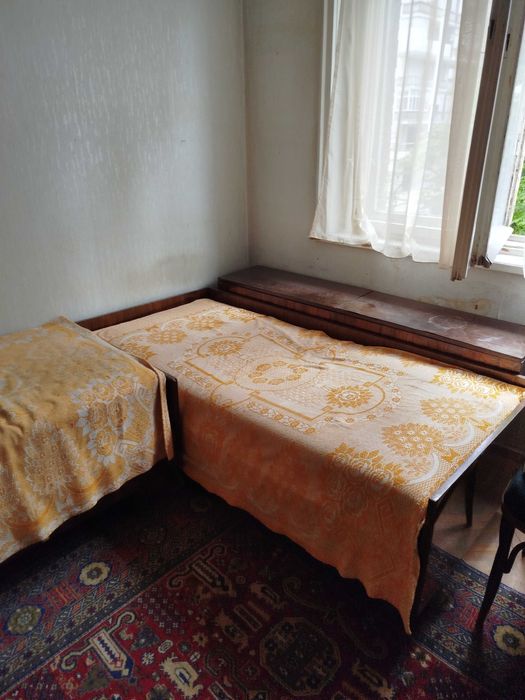 Продавам ъглови легла