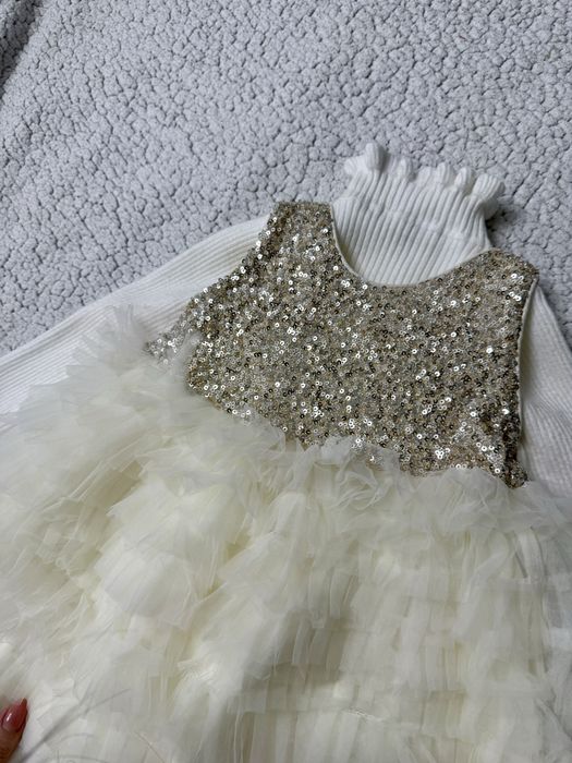 Нарядное платье на годик