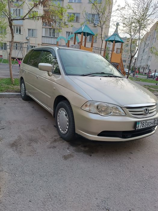 Хонда Одиссей минивэн