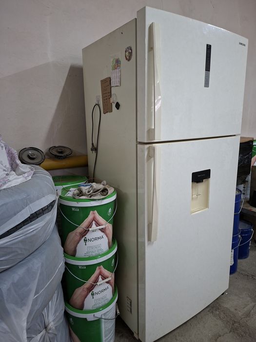 Холодильник SAMSUNG