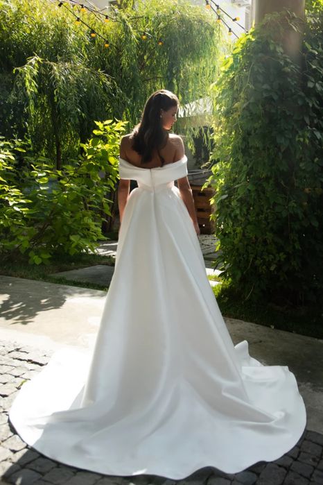 Свадебное платье