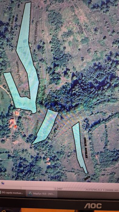 Vând teren intravilan