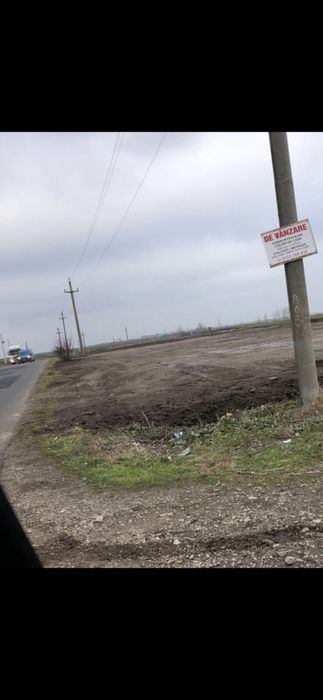 URZICENI-Loc de casă ,suprafețe între 500 și 900 mp.10500 eur.