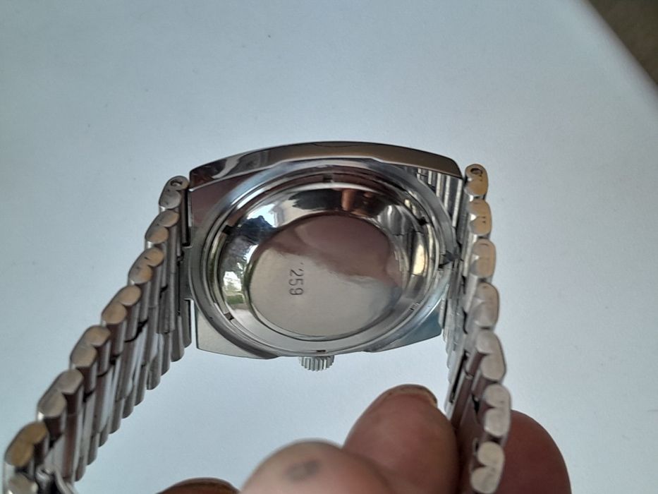 Продам новые часы СССР