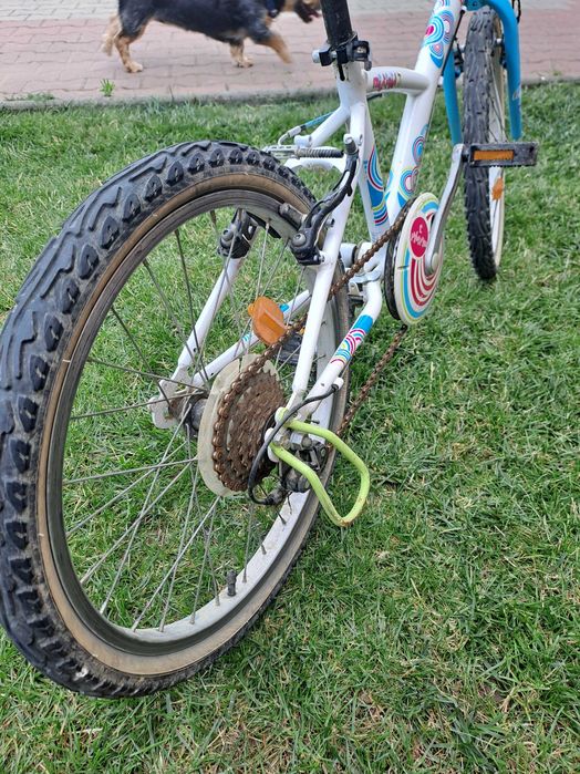 Vând bicicletă pentru copii 6-9 ani