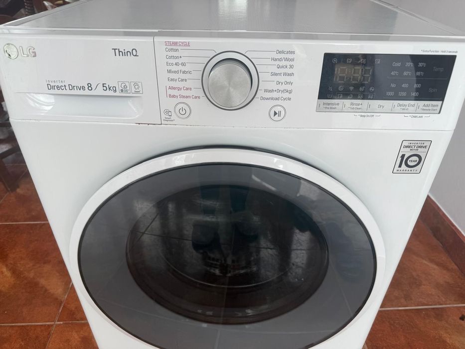 Mașina de spălat automata LG cu uscator