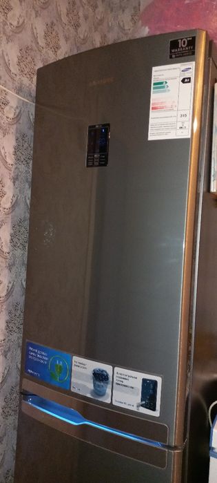 Продаю холодильник