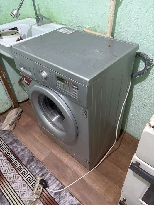 Стралный машинаа