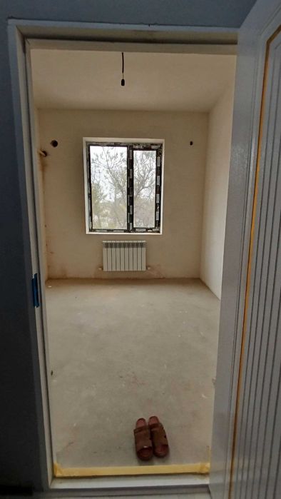 Uy sotiladi navastroyka 3 xonali