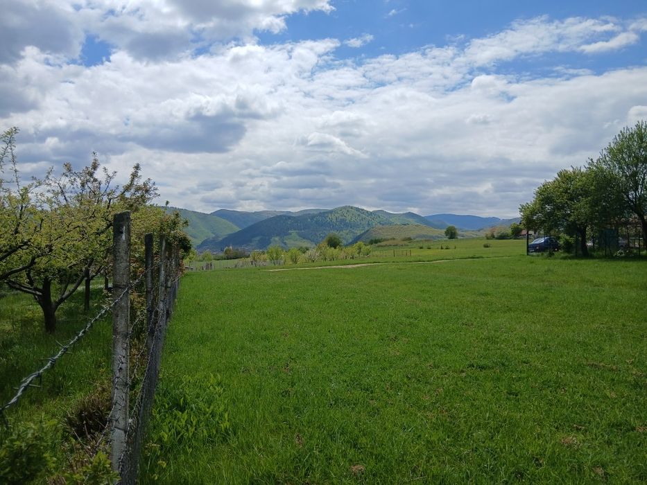 Teren priveliște de vis  situat in  Tropinii vechi-extravilan