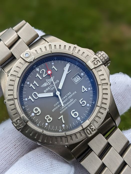 BREITLING Avenger Seawolf E17370 Titanium 3000m. / Grey Dial