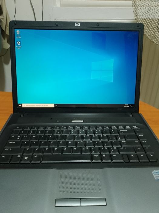 Leptop HP  vând sau schimb  cu telefon functional