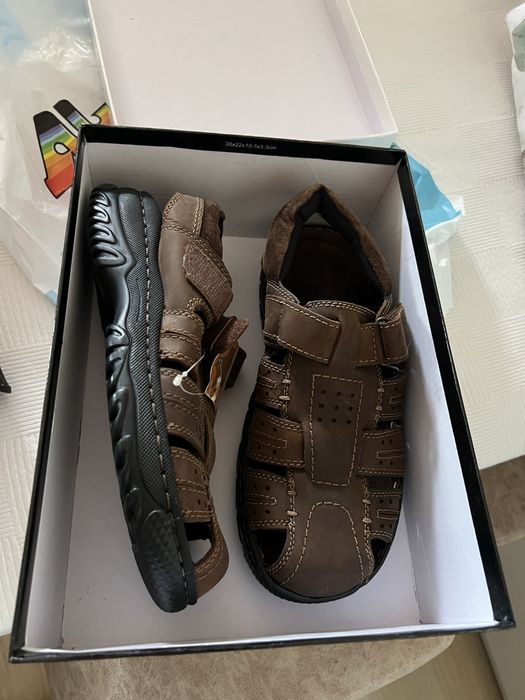 Sandale din piele noi 41