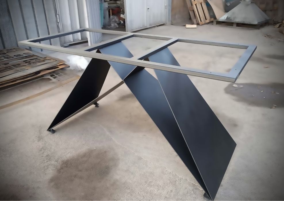 Крака за трапезна маса или бюро