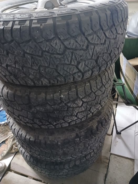 Диски с покрышками от land cruiser 200