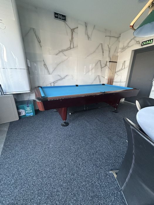 Билярдна маса с топки и щеки