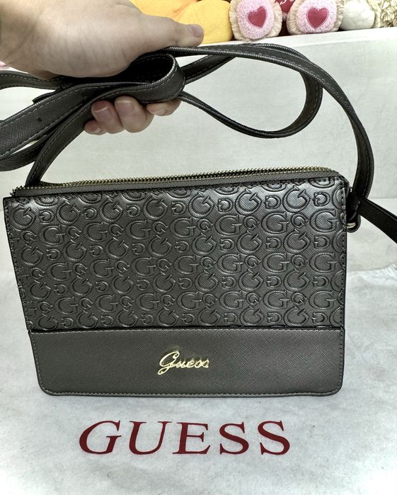 Vând geantă Guess