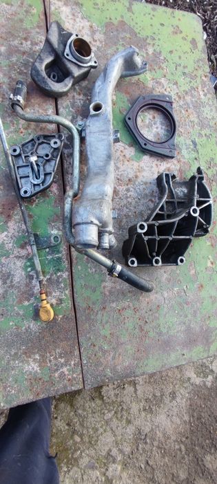 Алфа 156 седан Кожен салон,джанти,прагове, капак клапани,бутала, глава