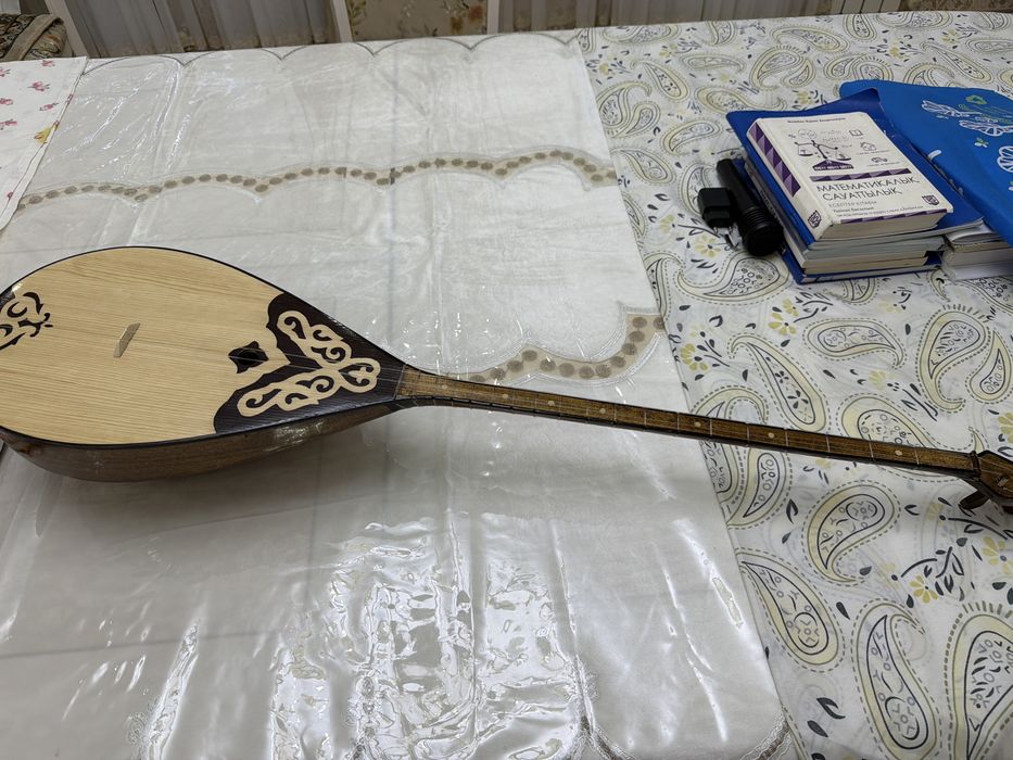 Срочно продам домбыру.