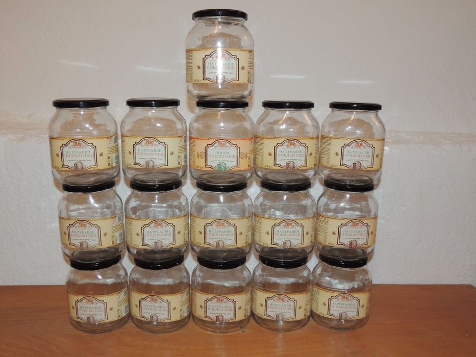 Стъклени буркани на винт