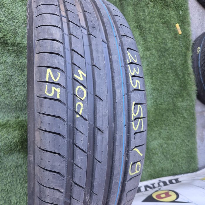 O anvelopă 235 55 19 Nokian Nouă