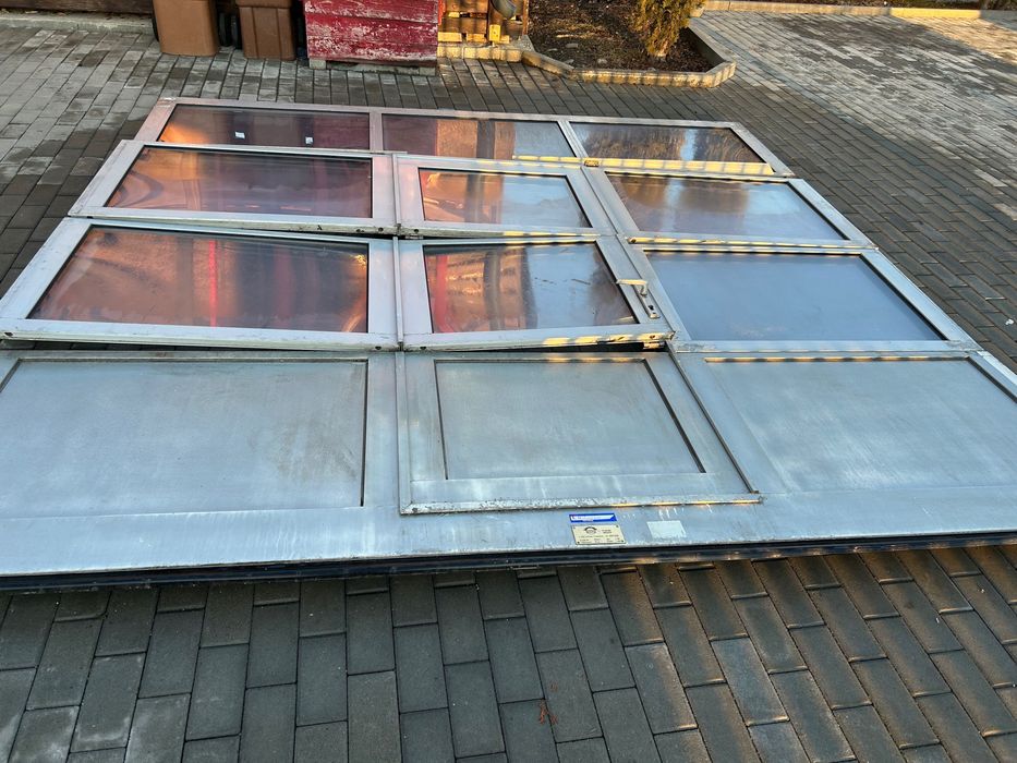 Usi de garaj panoramic