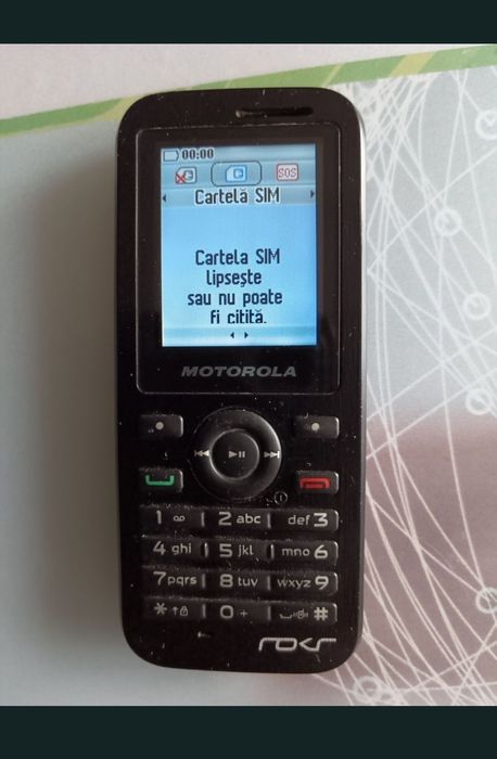 Telefon cu camera foto și tastatura, foarte bine întreținut arată ca nou, stare perfectă de funcționare. 
Este mic robust și foarte practic.