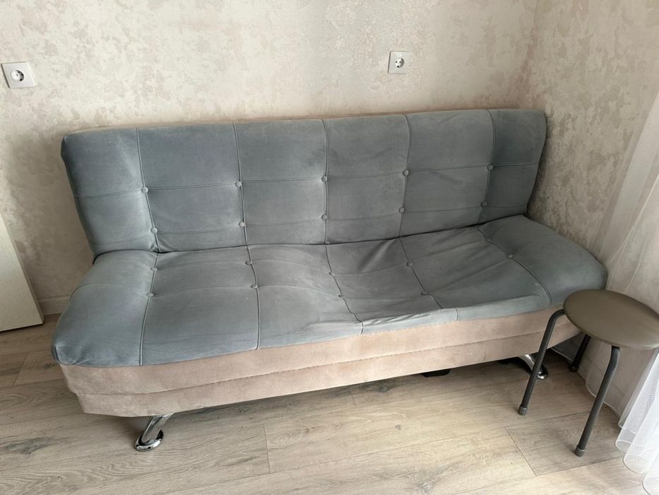 Отдам бесплатно диван б/у