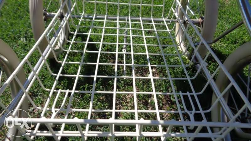 Ретро бебешка количка