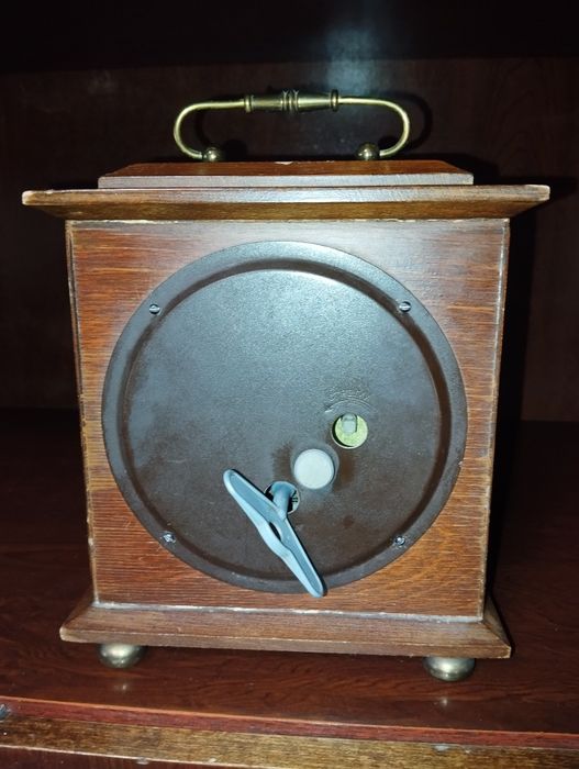 Настольные механические часы (СССР)