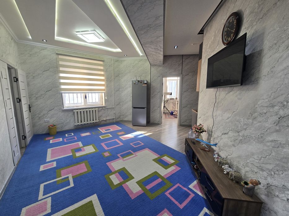 Шахар марказидан 2 хонали 65 кв.лик янги ремонтдан чиккан уй