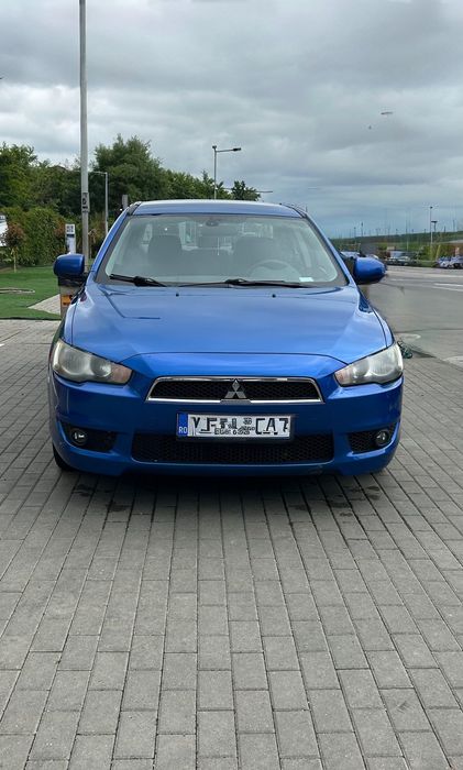 Vând Mitsubishi Lancer
